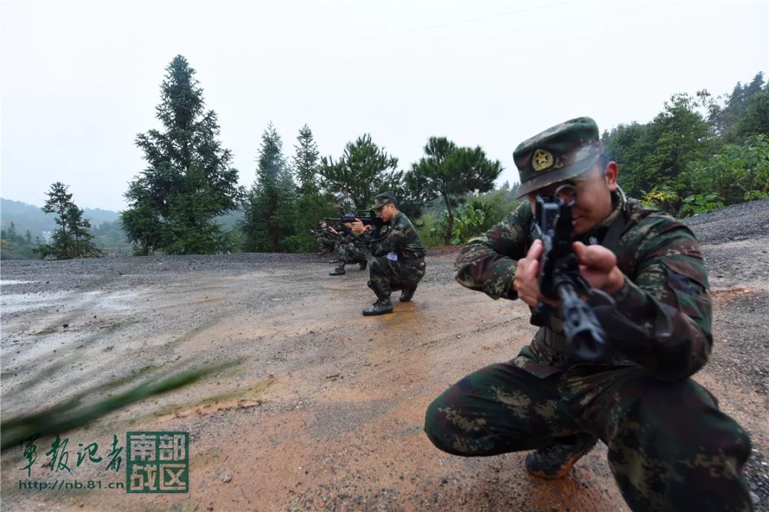 累死枪火兄弟连的游戏_兄弟累死枪火游戏视频_兄弟枪战游戏