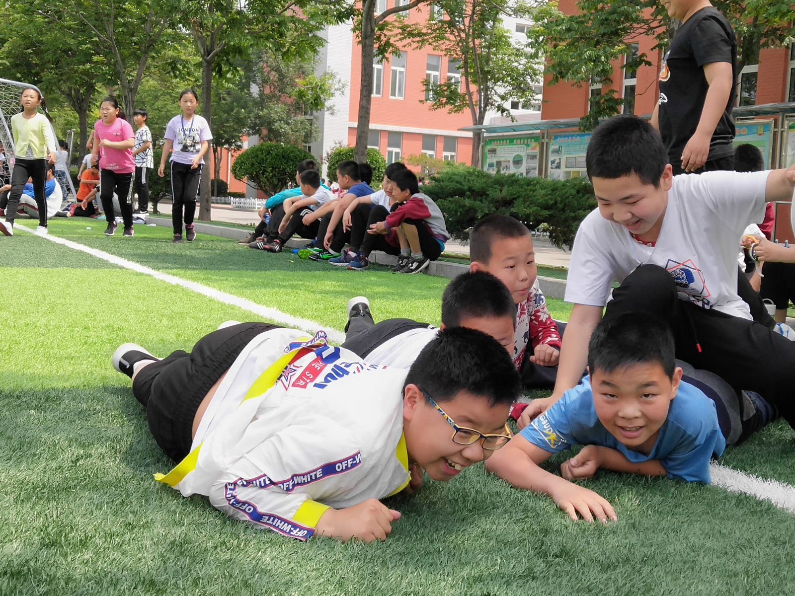 草幼吧：下载地址，畅享游戏的乐趣