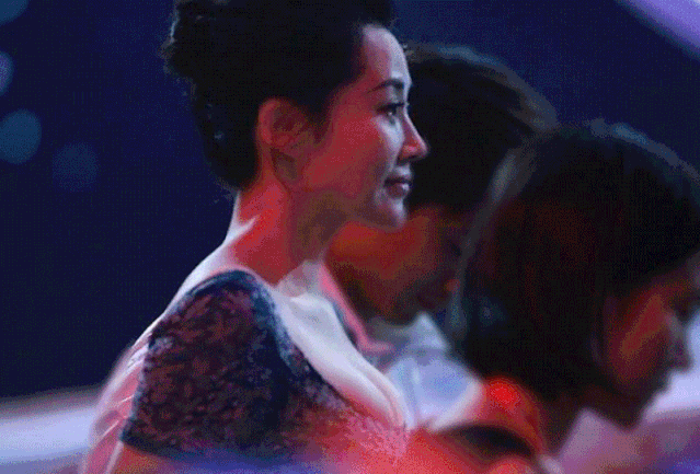 狂模美女胸口动态图_邪恶动态美女动漫a图_美女胸透图动态