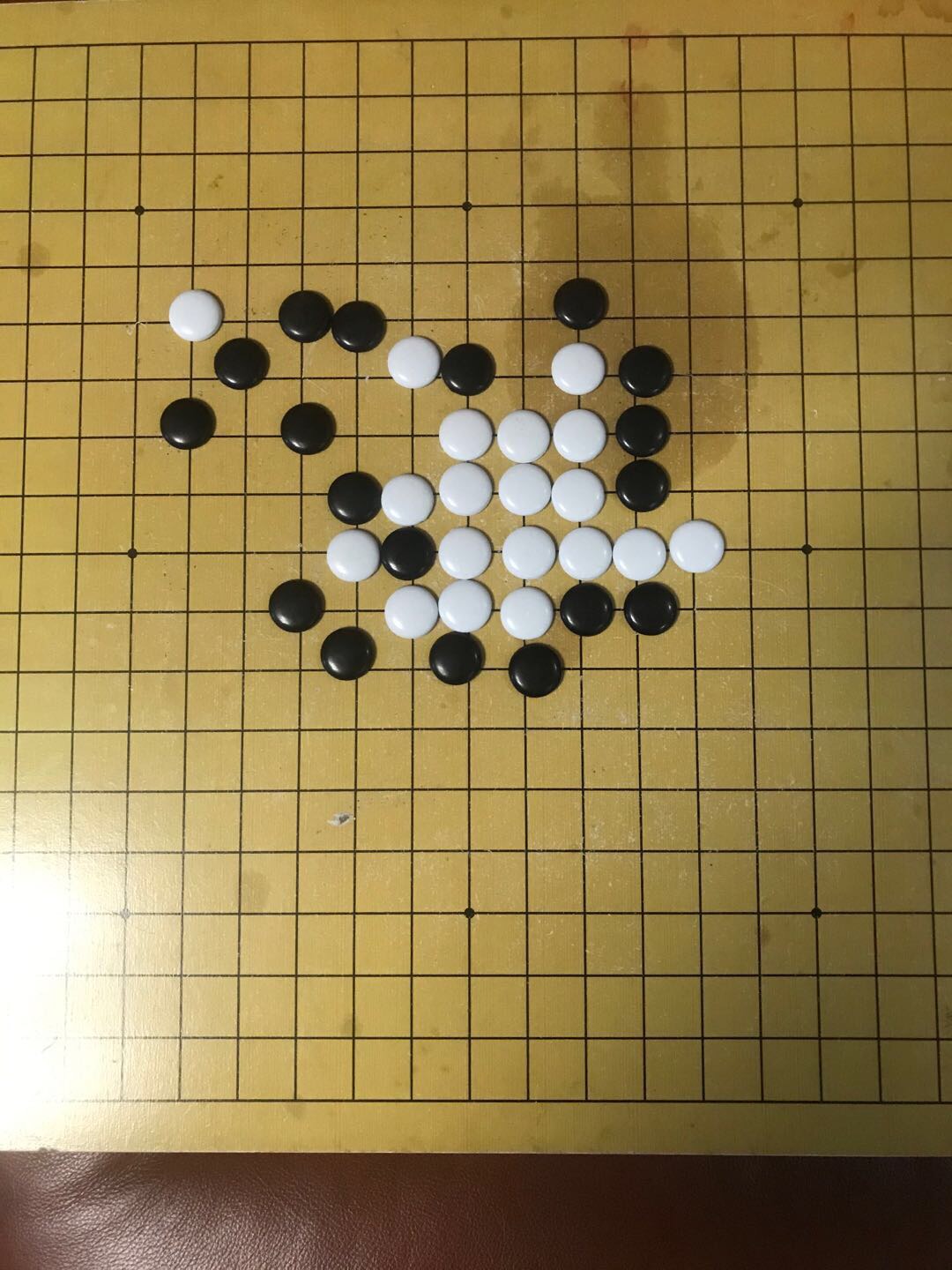 五子球游戏_五子棋游戏课程设计_游戏美术设计课程