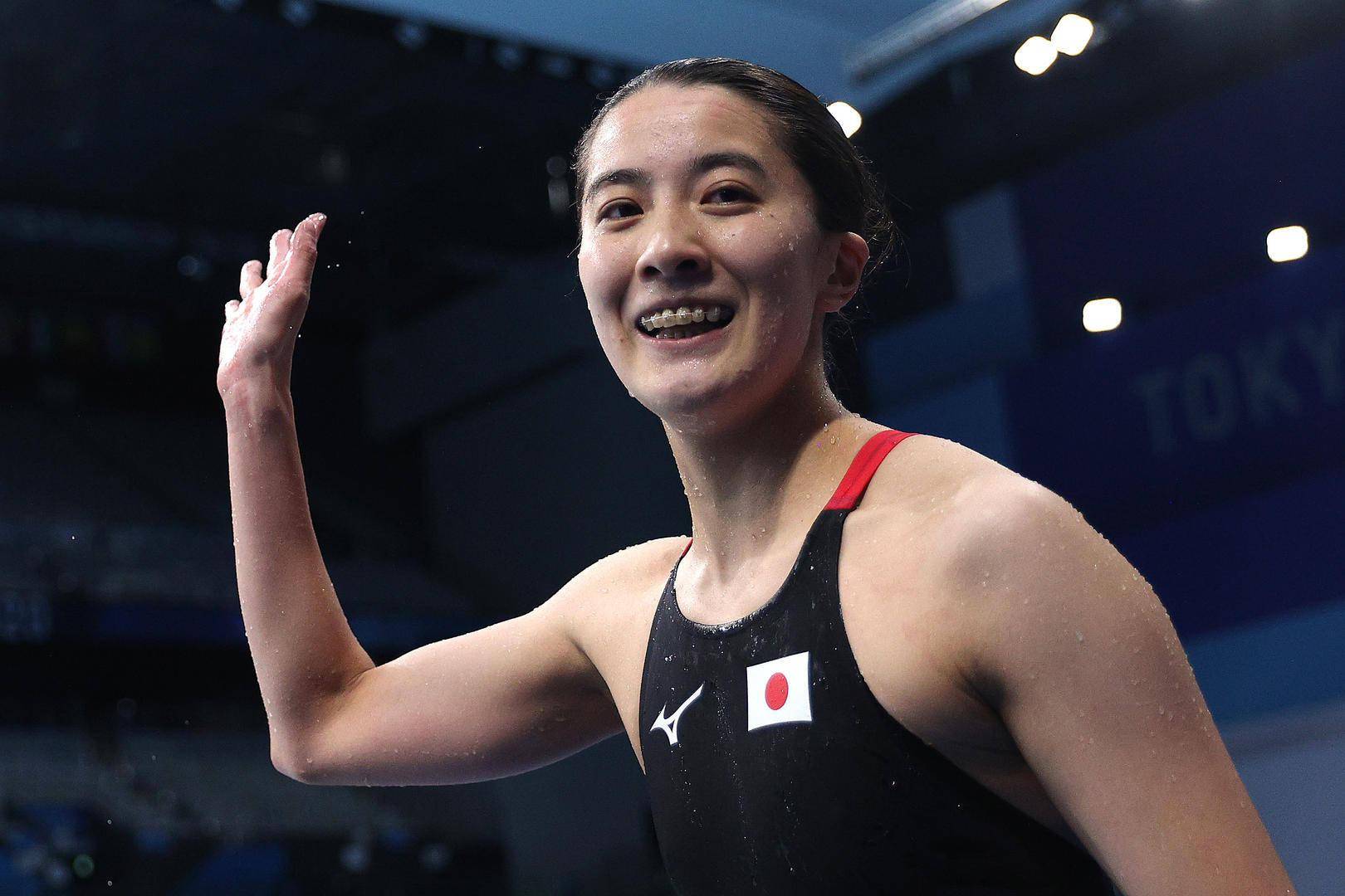 女子格斗类游戏_类似于女王游戏的小说_类似女子wwe的游戏