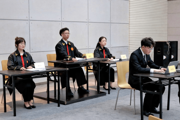裁判大逆转_逆转裁判1第二章_逆转裁判章节名