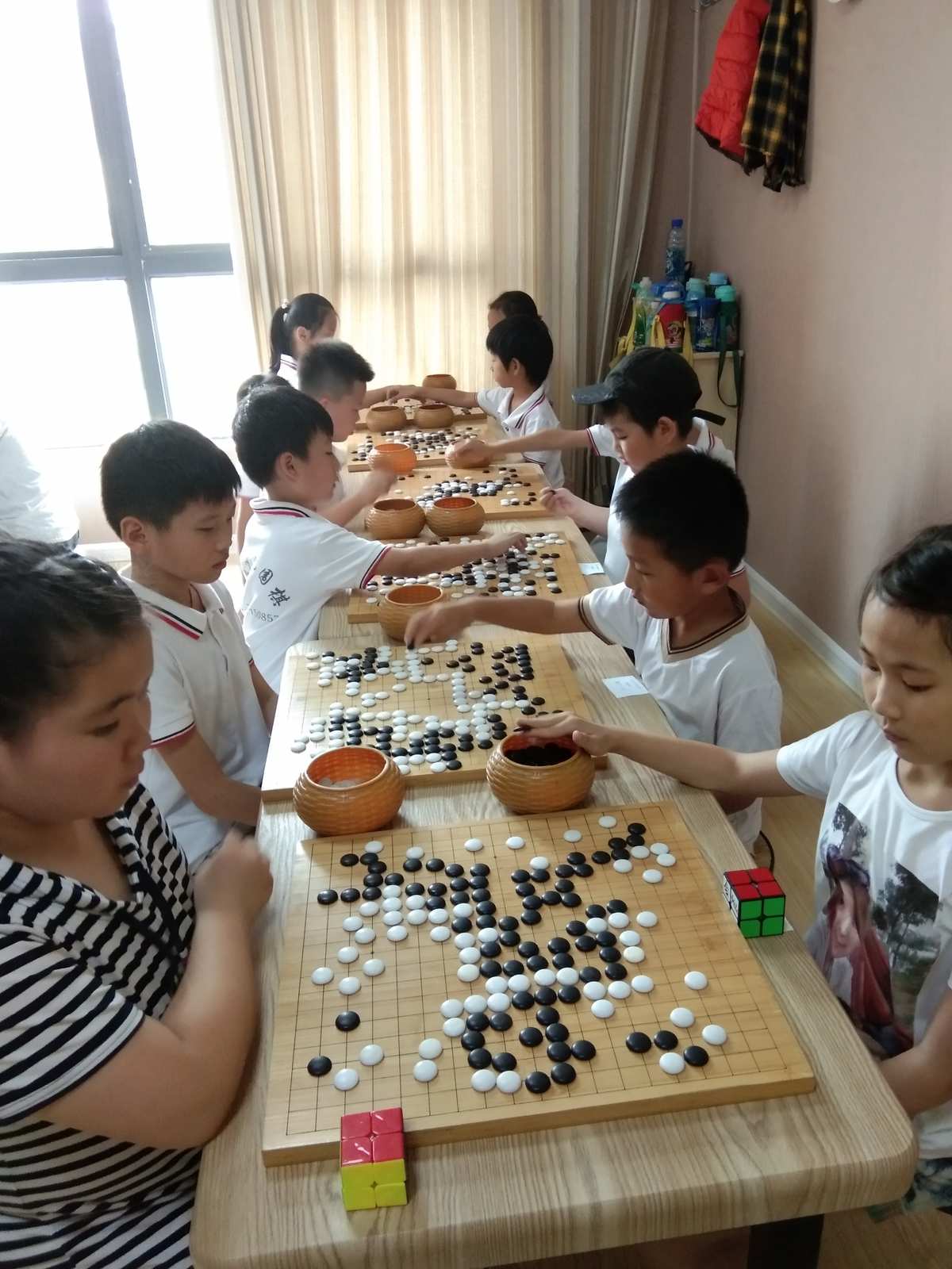 儿童围棋新宠：佳弈少儿专属的益智游戏