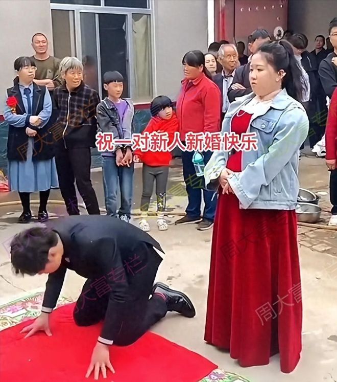黑粉结婚了剧照大全_所以和黑粉结婚了_黑粉色婚纱