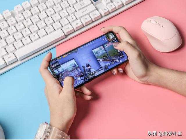 玩游戏八小时的手机够用吗_玩小时够用手机游戏吗_手机玩游戏一小时用多少电