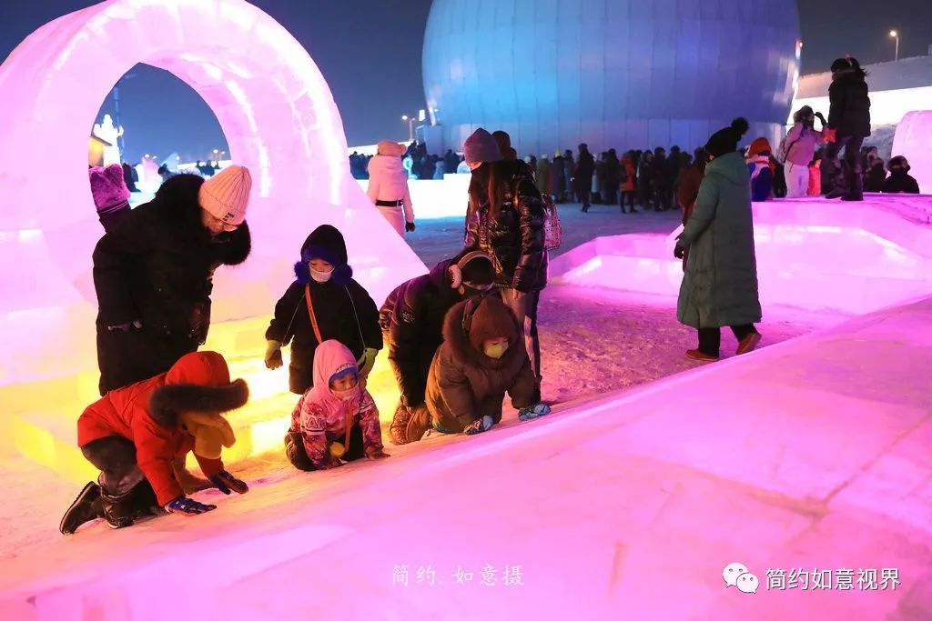 高雪轮：银装素裹中的璀璨明珠，承载着梦想与欢乐