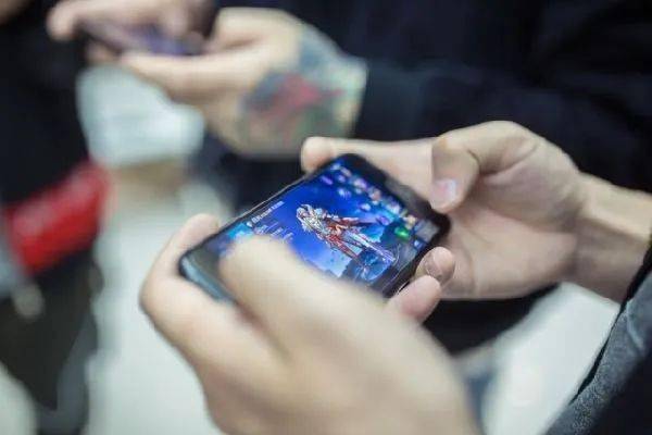 小孩子爱玩的游戏手机版-孩子沉迷手机游戏？这几款游戏不仅好玩还能锻炼能力