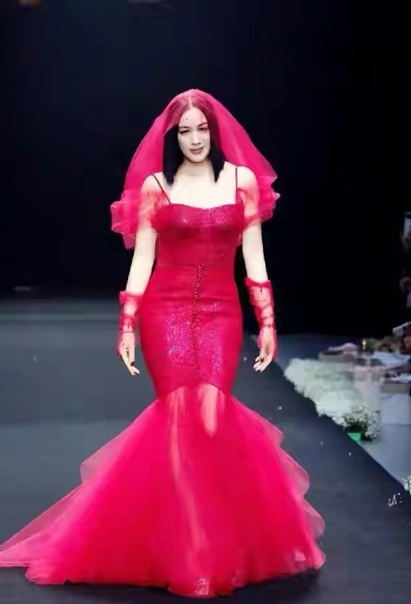 播放美人鱼头像_下载小男生打小女生屁股游戏_头条手机小游戏美人鱼下载