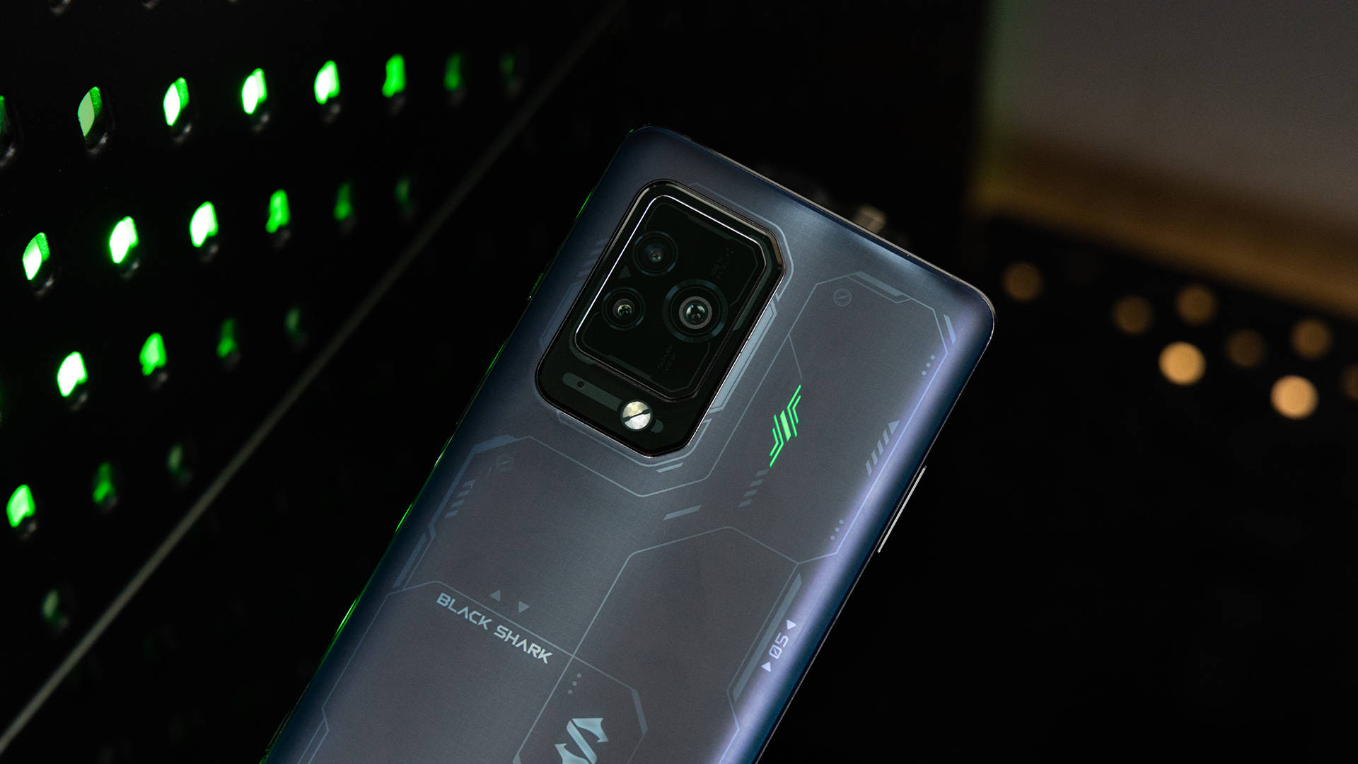 玩游戏最爽的手机排行图片-激情四射！ROGPhone6、BlackShark5Pro 等手机让你游戏玩到停不下来