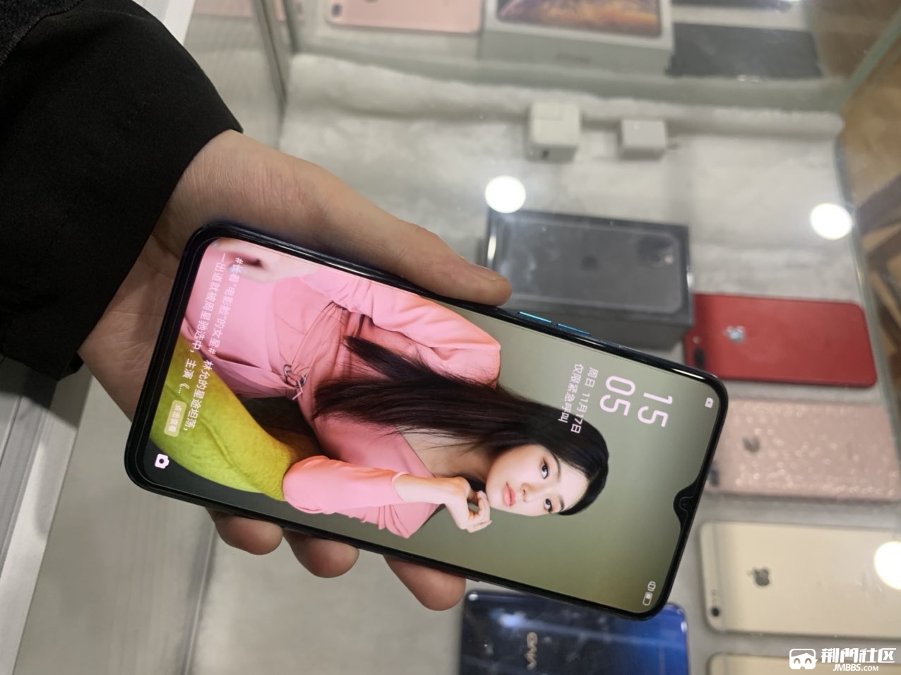 黑鲨贴纸怎么贴好看_小米游戏手机黑鲨2贴纸_黑鲨手机带的贴纸是干嘛的
