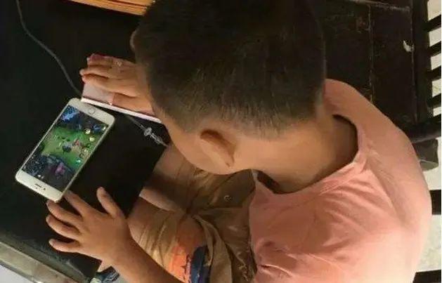 发热应对玩手机游戏时的问题_发烧玩游戏_玩游戏时手机发热如何应对
